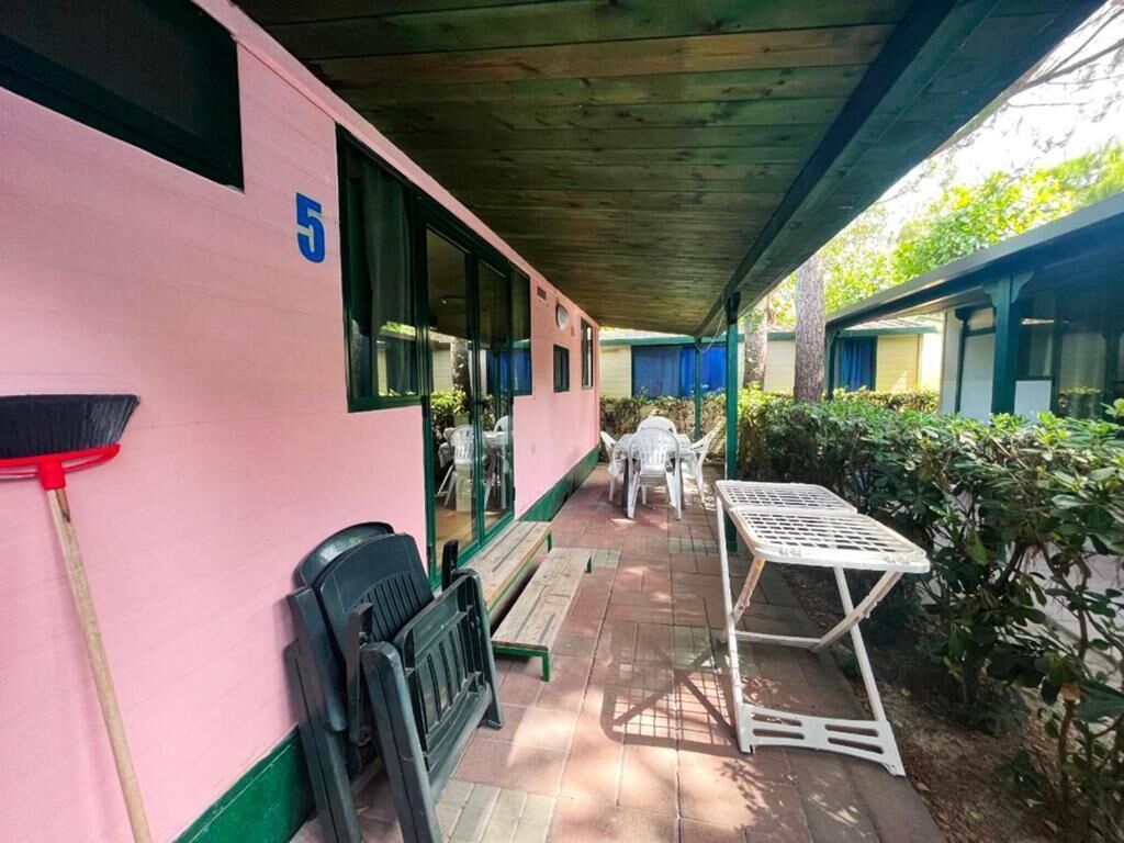 Basic Mobile Home, Patio | Terrace/patio