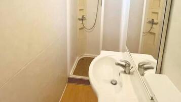 Basic Mobile Home, Patio | Bathroom