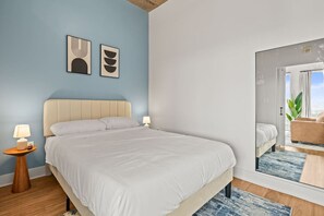 1 bedroom, desk, iron/ironing board, WiFi - Comfortable Channelside 1BR w/ Great Perks (Tampa)