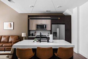 Fridge, microwave, oven, stovetop - Premier Downtown Indy Pad (Indianapolis)