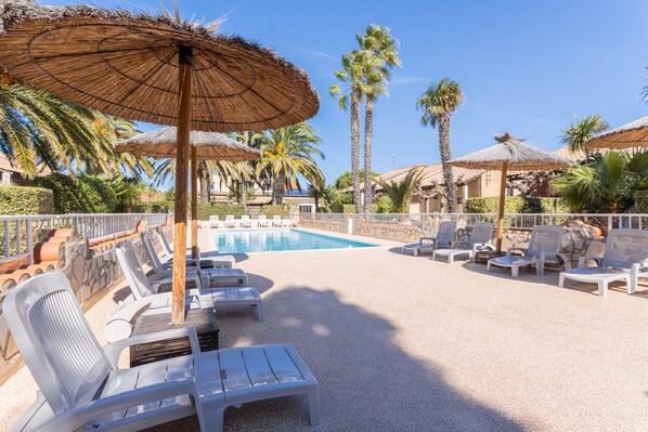 Pool - Holiday Home 'La Capelle 2 Bedrooms 347' with Shared Pool, Wi-Fi and Air Conditioning (Roquefort-des-Corbières)