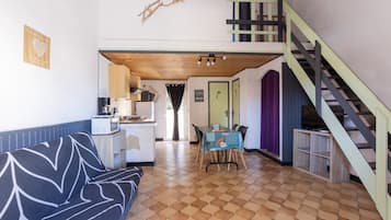 Televisión, mesa de ping pong