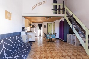 Televisión, mesa de ping pong