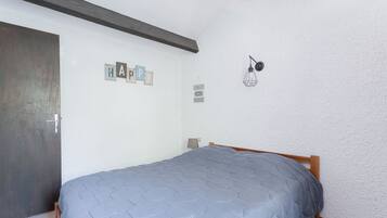 3 bedrooms, iron/ironing board, WiFi