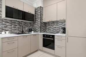 Refrigerador, horno, placa de cocina, lavavajillas