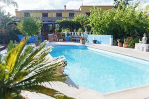 Pool - Walnut Apartment Sleeps 4 (Vélez-Rubio)