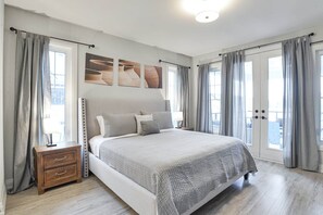 5 bedrooms, WiFi, bed sheets