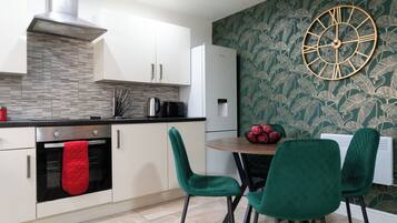 Fridge, microwave, oven, dishwasher