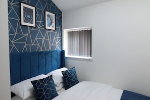 2 bedrooms, iron/ironing board, free WiFi, bed sheets