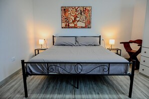 2 Schlafzimmer, Schreibtisch, WLAN, Bettwäsche
