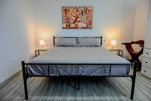 2 Schlafzimmer, Schreibtisch, WLAN, Bettwäsche