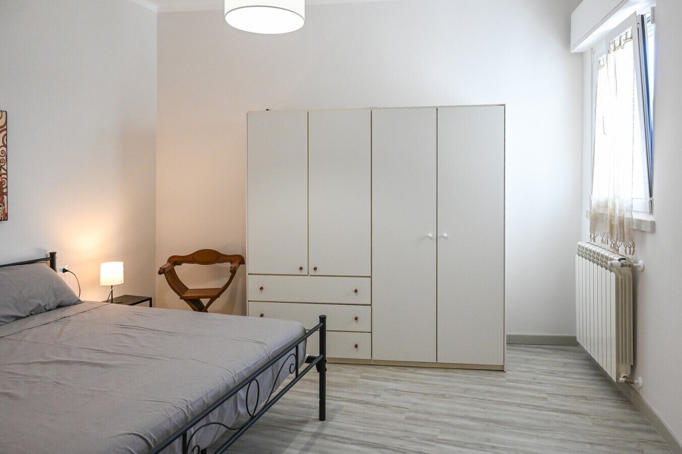 1 bedroom, desk, WiFi, bed sheets