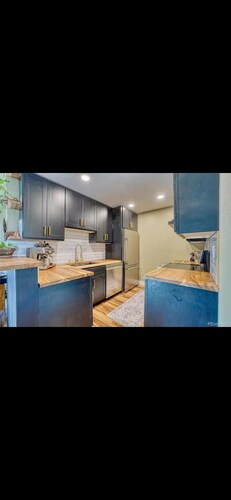 Enchanting 2-bedroom condo with AC in Boulder