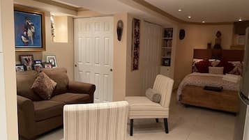 1 bedroom, iron/ironing board, WiFi, bed sheets