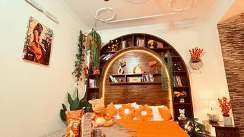 1 bedroom, iron/ironing board, bed sheets