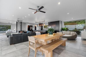 تناول الطعام