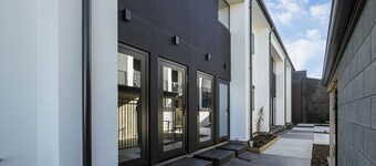 Central Crossing - Christchurch Holiday Home