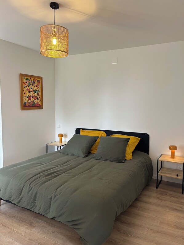 2 bedrooms, Internet, bed sheets