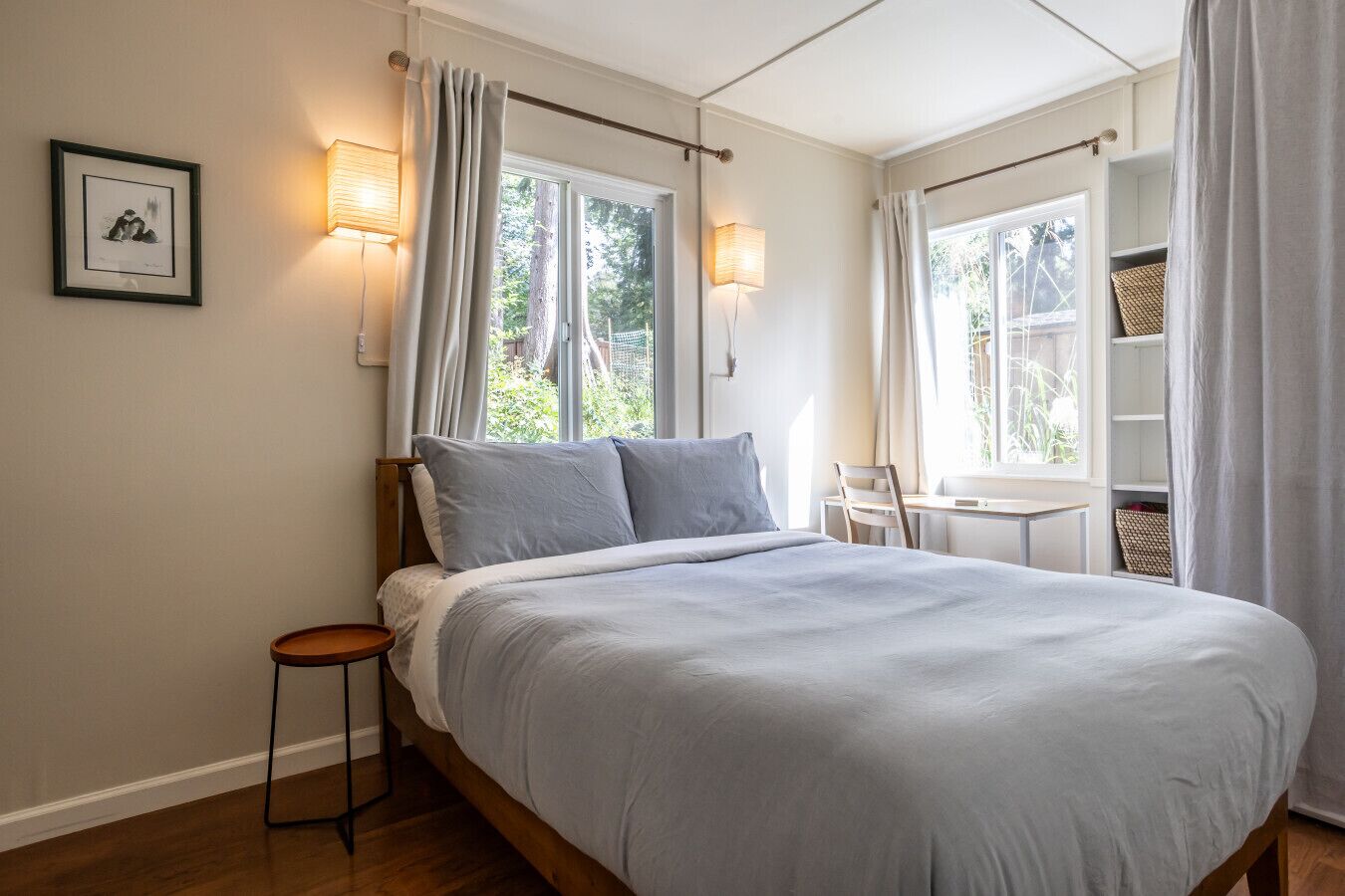 2 slaapkamers, een bureau, een strijkplank/strijkijzer, gratis wifi
