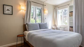 2 slaapkamers, een bureau, een strijkplank/strijkijzer, gratis wifi