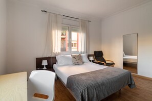 Apartment (3 Bedrooms) | 3 bedrooms, desk, iron/ironing board - Stay U-nique Apartments Salva II (Barcelona)