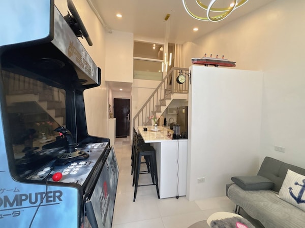 Cozy Loft Condo In Tanza With Arcade - Cavite