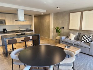 Comfort Apartment | Dining room - Vicario Apartments (Mazatlán)