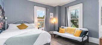 Sailboat Suite - Heart of Lunenburg