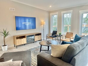 TV, fireplace, ping pong