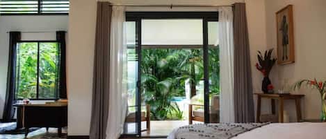 1 dormitorio, tabla de planchar con plancha, wifi y ropa de cama