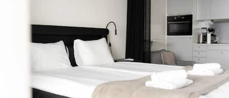 1 Schlafzimmer, Schreibtisch, Bügeleisen/Bügelbrett, Reisekinderbett