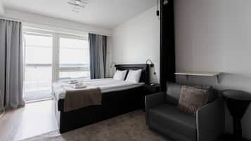 1 chambre, bureau, fer et planche Ă repasser, lit parapluie