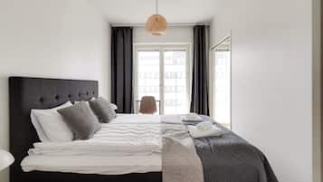 1 多间卧室、办公桌、熨斗/熨衣板、旅行婴儿床