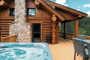 Terrace/patio - Log Cabin Getaway w/ Hot Tub | Ski, Hike, Relax (Silverthorne)