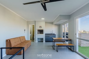 Basic Apartment | Bahagian dalam