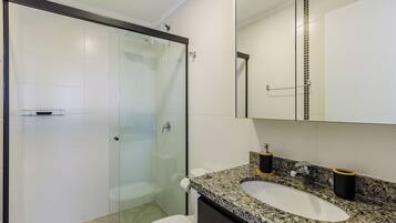 Apartamento básico | Banheiro