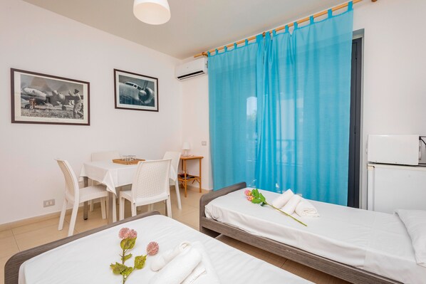 1 bedroom, WiFi, bed sheets