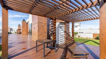 Basic Apartment | Terrace/patio