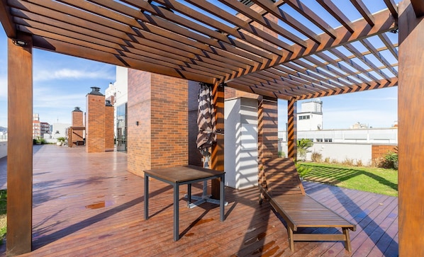 Apartamento básico | Terraço/pátio