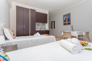 1 bedroom, WiFi, bed sheets