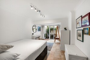 1 bedroom, desk, iron/ironing board, WiFi