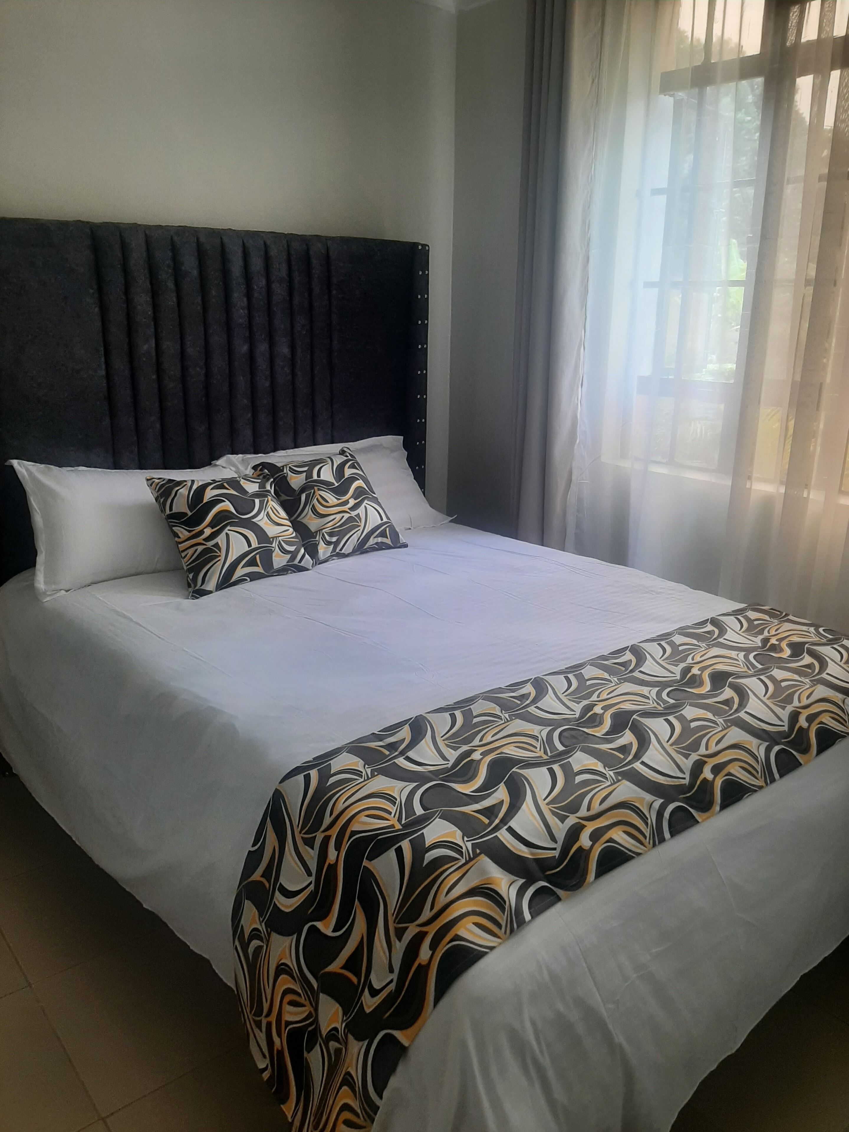 2 bedrooms, iron/ironing board, bed sheets