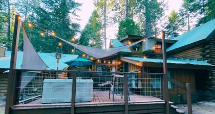 Cozy Log Cabin w/ Hot Tub | Lassen Forest Retreat
