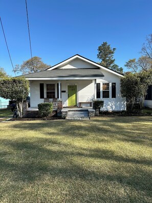 Exterior - The Augusta National Treasure - 3Bd/2Br (Augusta)