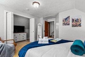 3 bedrooms, iron/ironing board, travel cot, free WiFi