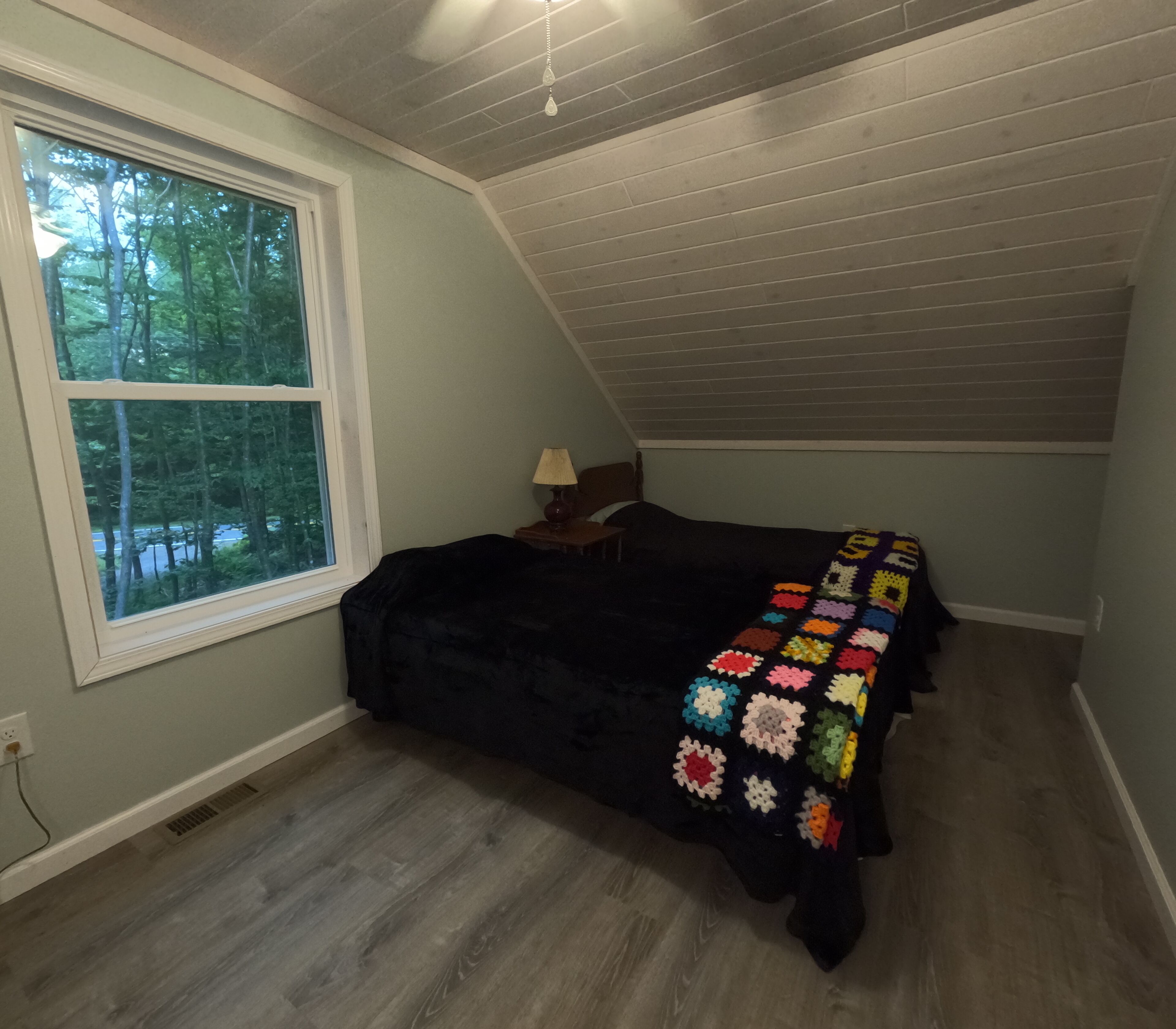 3 多间卧室、免费 WiFi、床单