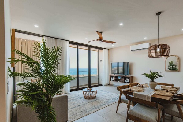 Dining - Unforgettable Arch-View Condo • Heated Rooftop Infinity Pool & Ocean Views (Cabo San Lucas)