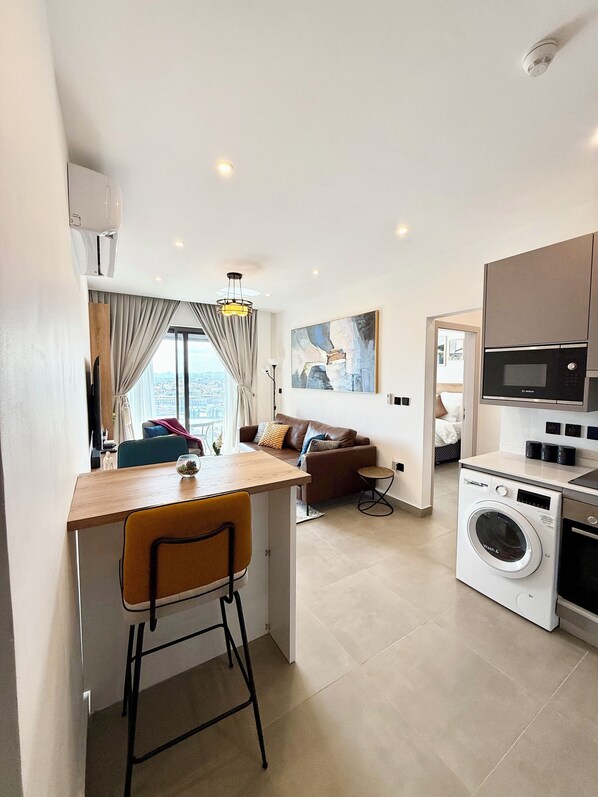 Interior - Breathtaking City Views from a Stylish 1-Bed @Nova (Accra)