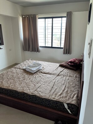 3 bedrooms, iron/ironing board, free WiFi, bed sheets - Lovely 3 bedroom house with AC (Gurugram)