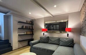 Apartment (1 Bedroom) | Interior - Stay U-nique Apartments Est (Barcelona)